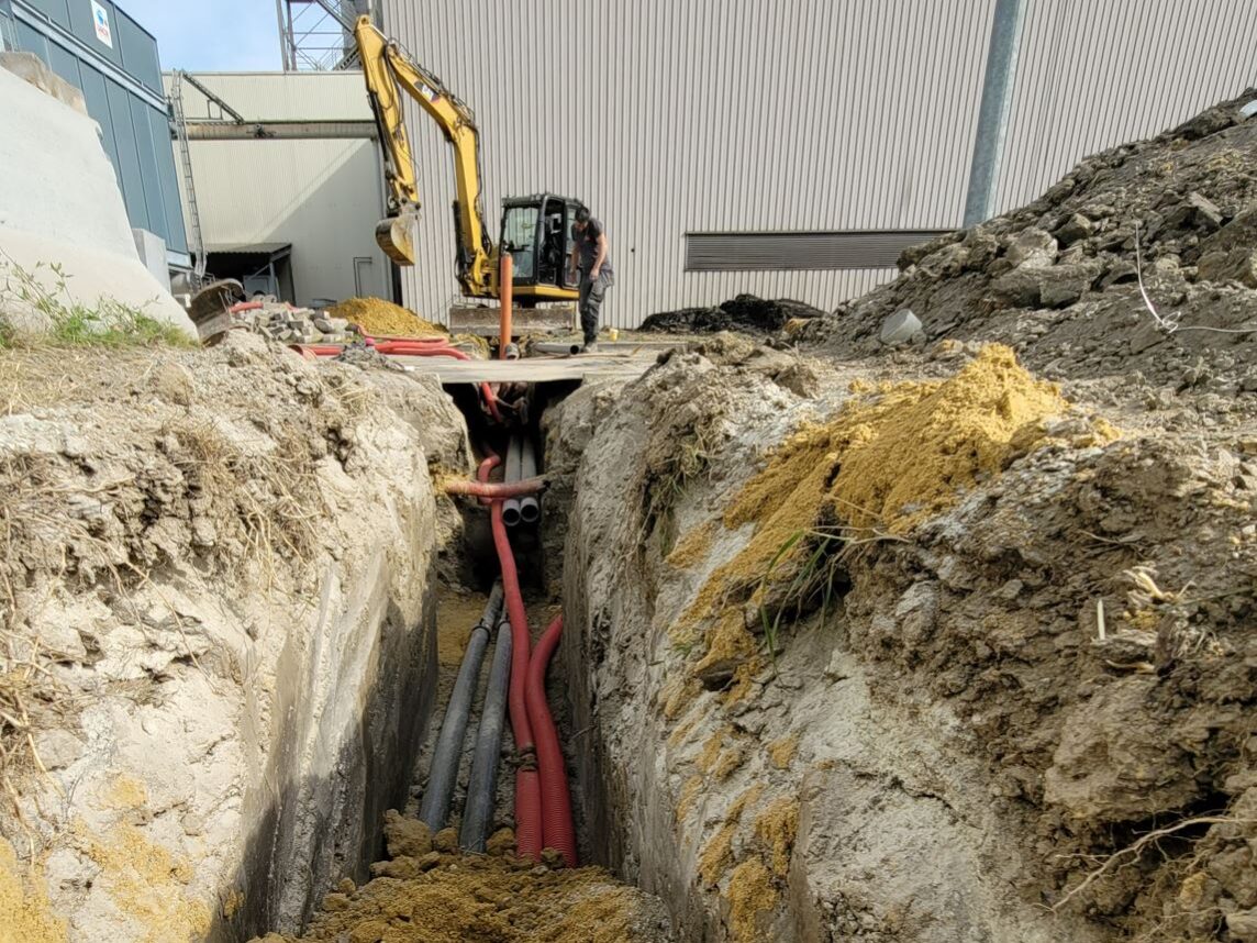 Terrassement des tranchées eau et électricité