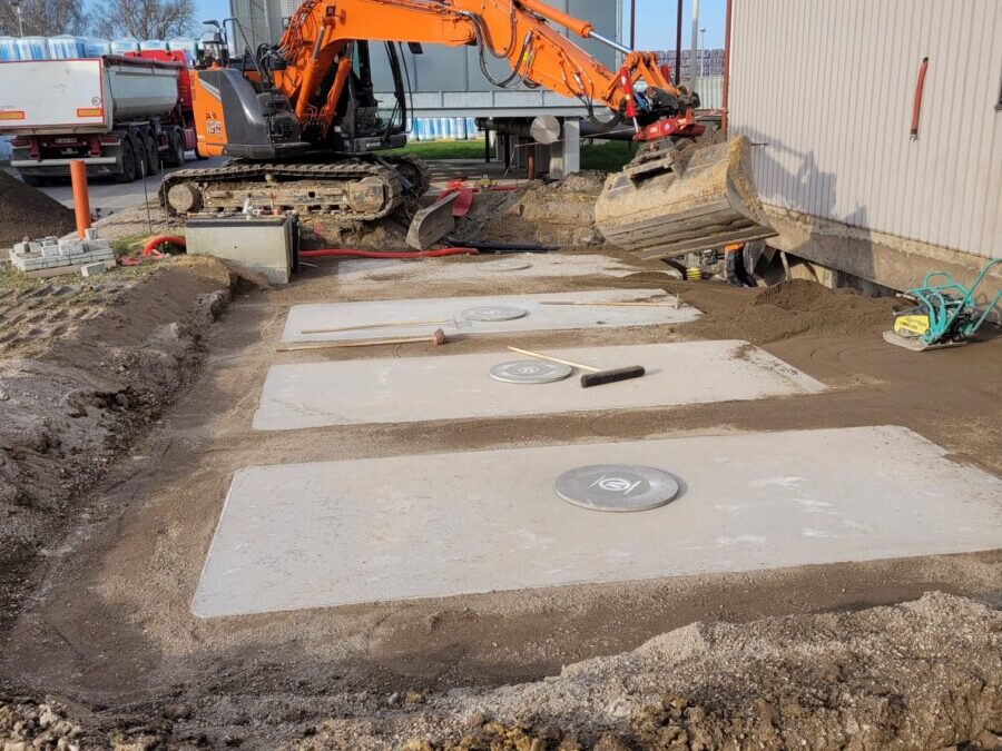 Installation des cuves de stockage enterrées (Eloy 20 m³)